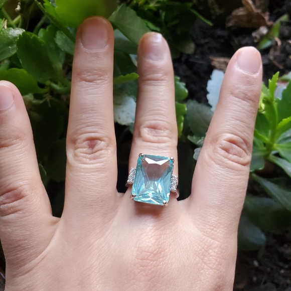 NWOT Silver Aquamarine Ring - Picture 14 of 16